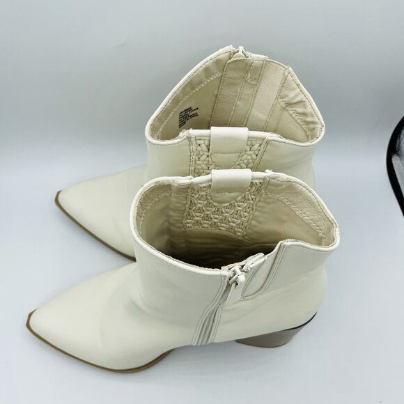 Torrid Boots Womens Shoes Size 10WW Wide White Western Booties Zip Chunky Heels - Picture 6 of 11